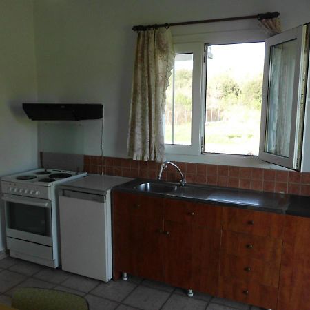 Tom'S House Daire Skriperon Dış mekan fotoğraf