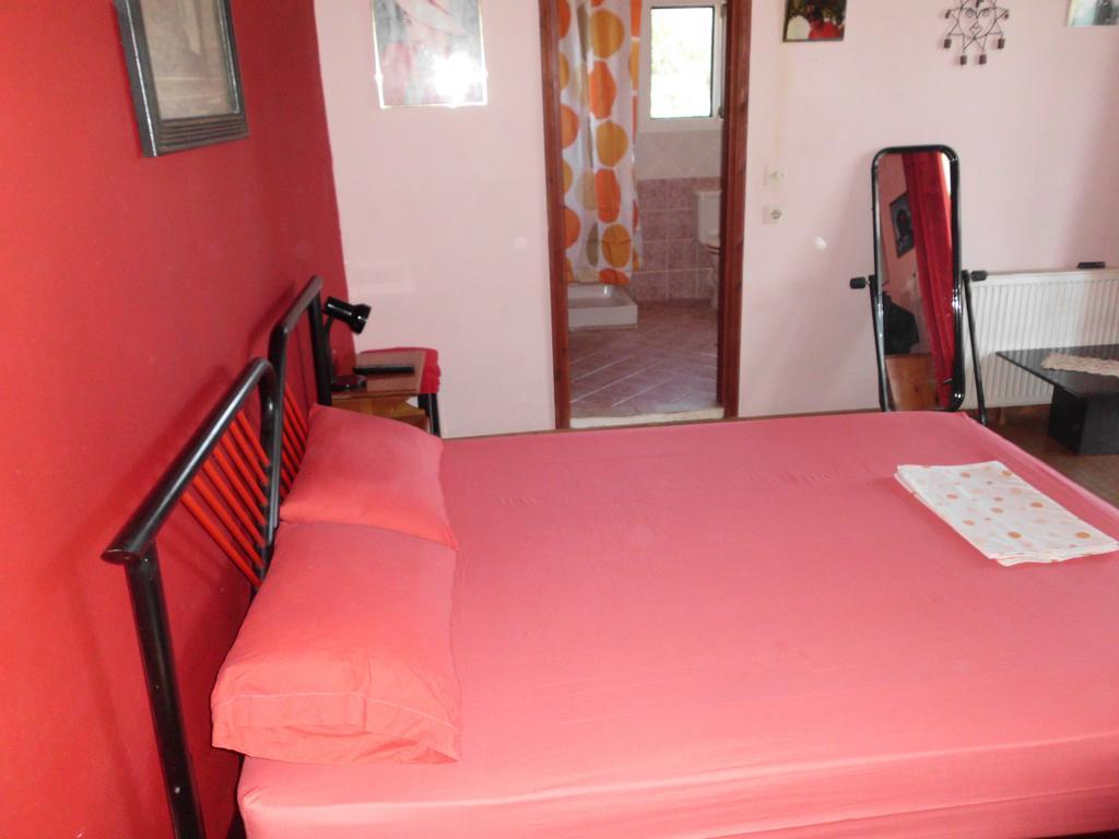 Tom'S House Daire Skriperon Dış mekan fotoğraf