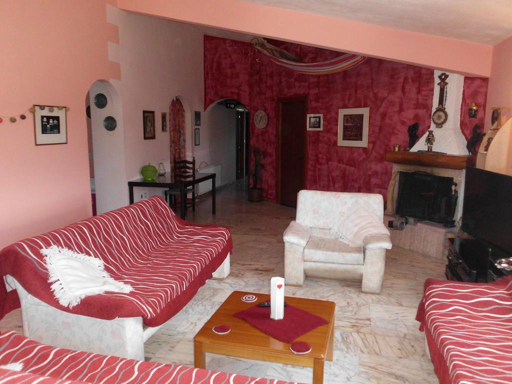 Tom'S House Daire Skriperon Dış mekan fotoğraf