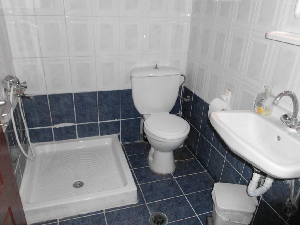 Tom'S House Daire Skriperon Dış mekan fotoğraf