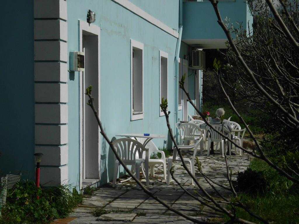 Tom'S House Daire Skriperon Dış mekan fotoğraf