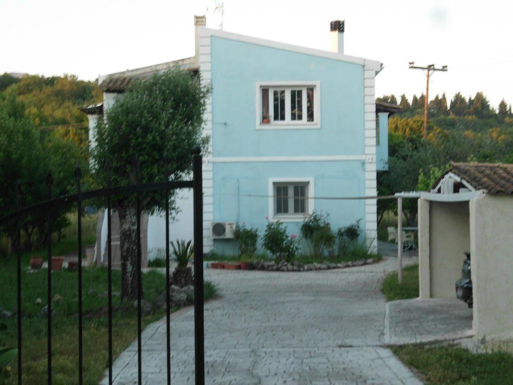 Tom'S House Daire Skriperon Dış mekan fotoğraf