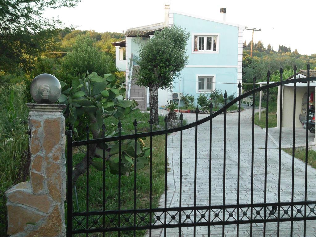 Tom'S House Daire Skriperon Dış mekan fotoğraf