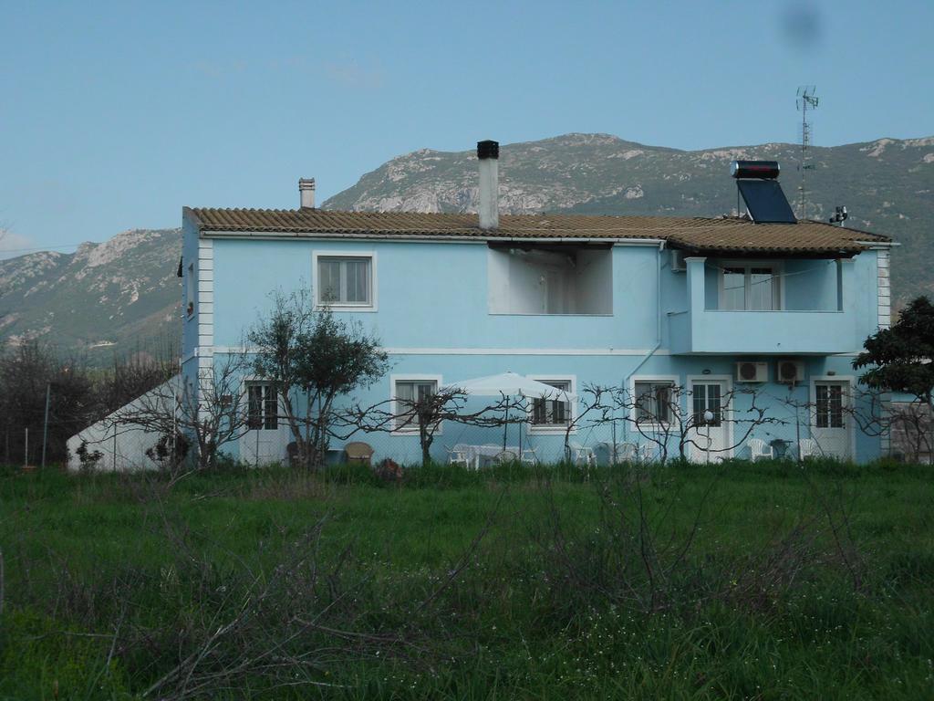 Tom'S House Daire Skriperon Dış mekan fotoğraf