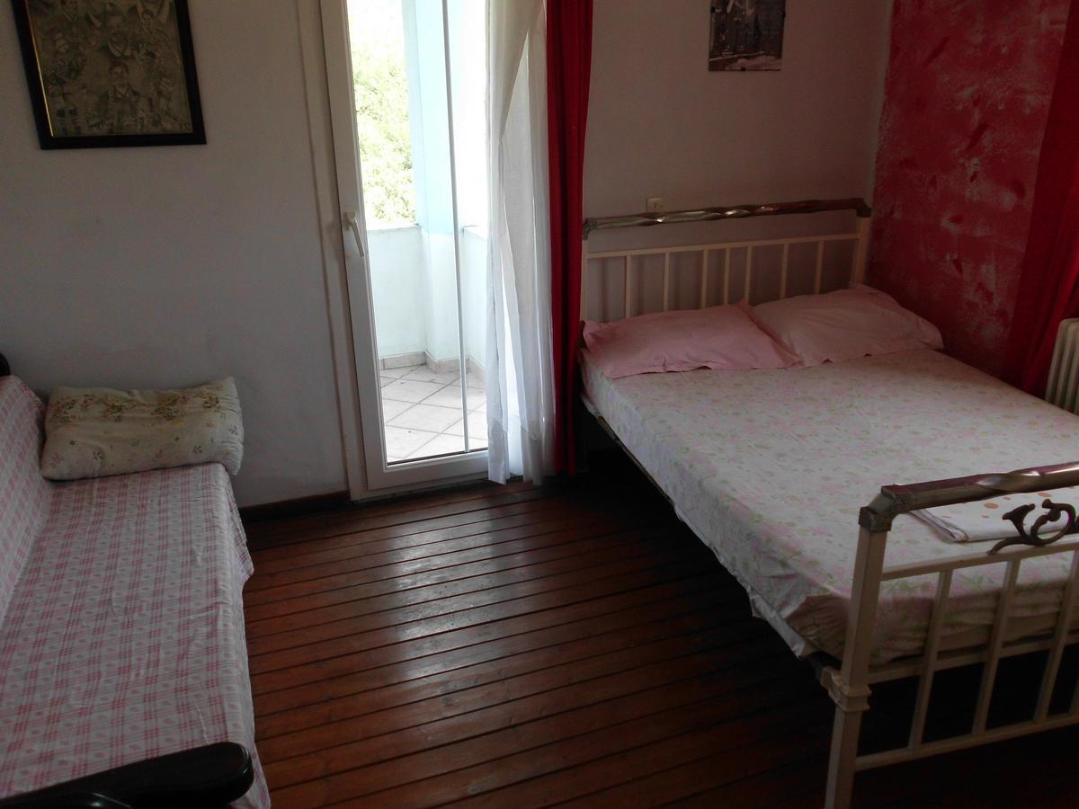 Tom'S House Daire Skriperon Dış mekan fotoğraf